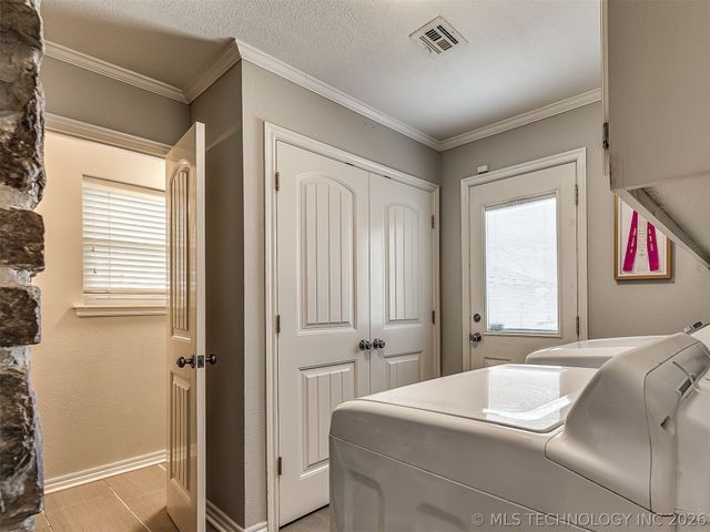 23921 N 4028 Drive, Bartlesville, OK 74006