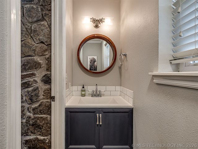 23921 N 4028 Drive, Bartlesville, OK 74006