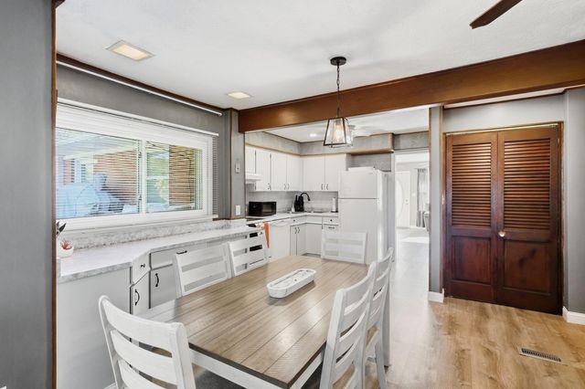 2141 W Mile Road, Springfield, OH 45503