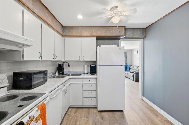 2141 W Mile Road, Springfield, OH 45503
