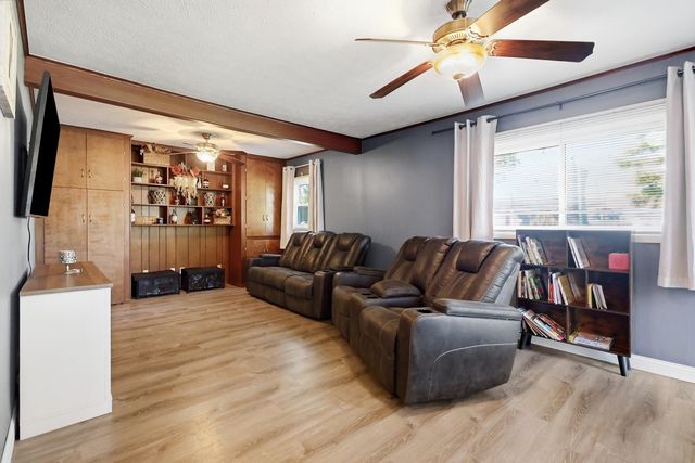 2141 W Mile Road, Springfield, OH 45503