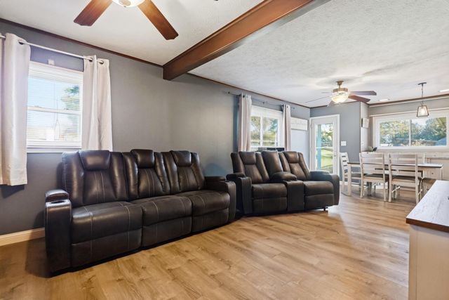 2141 W Mile Road, Springfield, OH 45503