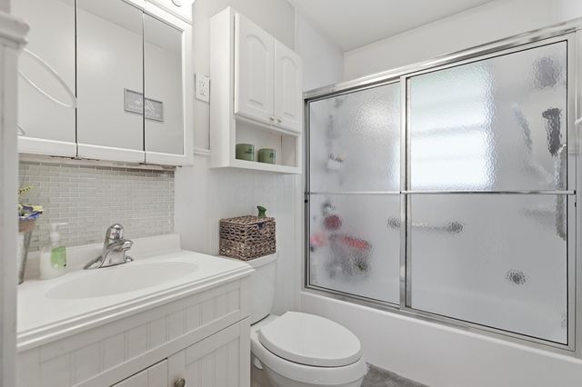 2141 W Mile Road, Springfield, OH 45503