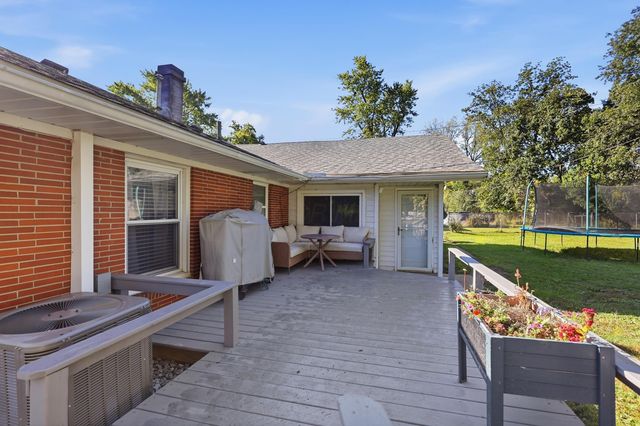 2141 W Mile Road, Springfield, OH 45503