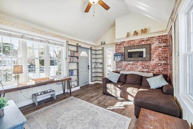 16 Davis Park, Plaistow, NH 03865
