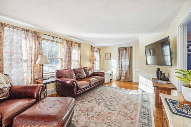 16 Davis Park, Plaistow, NH 03865