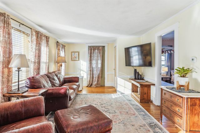 16 Davis Park, Plaistow, NH 03865