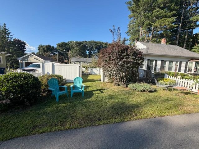 16 Davis Park, Plaistow, NH 03865