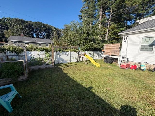 16 Davis Park, Plaistow, NH 03865