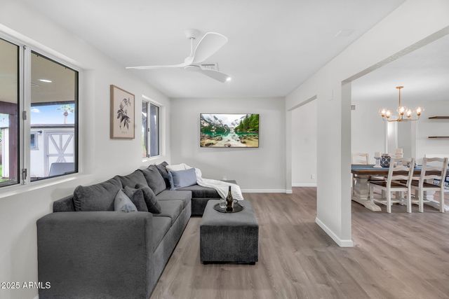 506 E ELLIS Drive, Tempe, AZ 85282