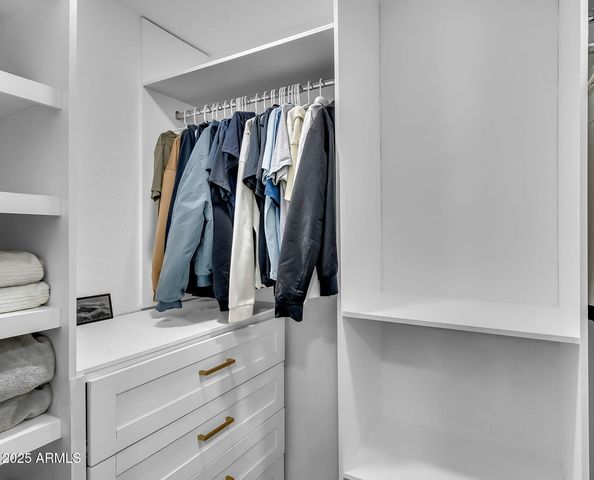 506 E ELLIS Drive, Tempe, AZ 85282