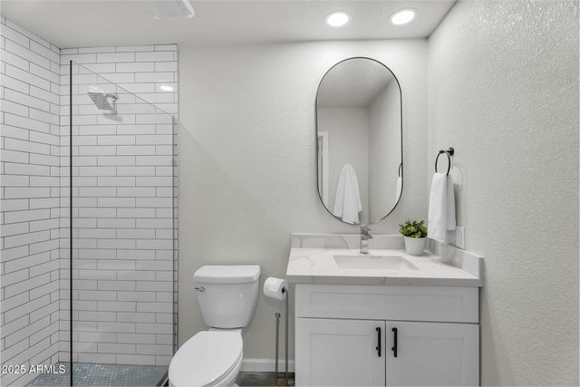 506 E ELLIS Drive, Tempe, AZ 85282