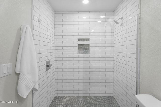 506 E ELLIS Drive, Tempe, AZ 85282