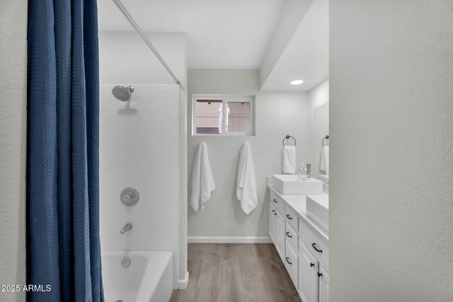 506 E ELLIS Drive, Tempe, AZ 85282