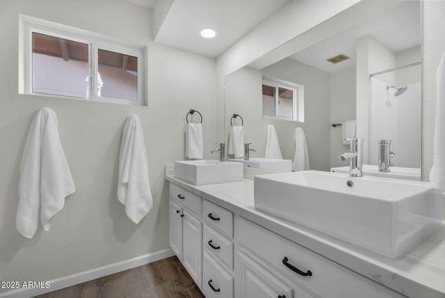 506 E ELLIS Drive, Tempe, AZ 85282