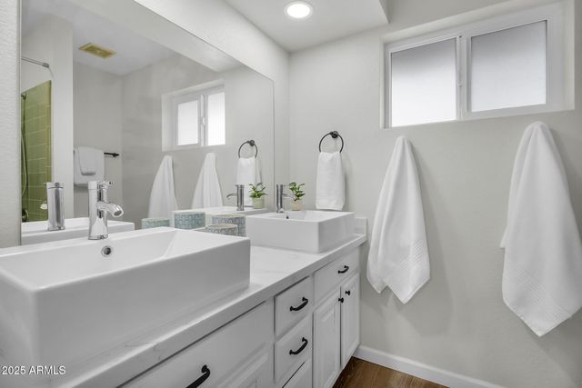 506 E ELLIS Drive, Tempe, AZ 85282