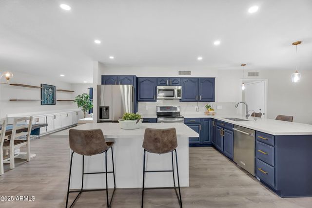 506 E ELLIS Drive, Tempe, AZ 85282