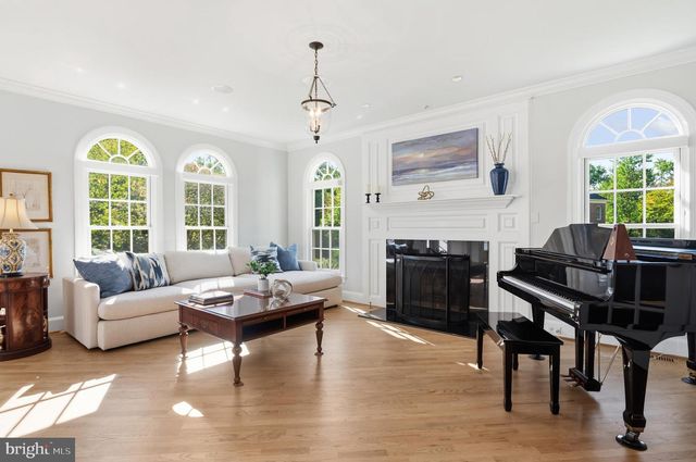 7009 SYMPHONY CT, Mclean, VA 22101