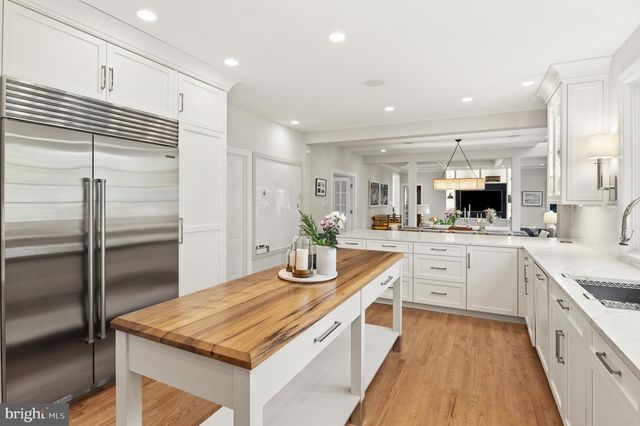 7009 SYMPHONY CT, Mclean, VA 22101