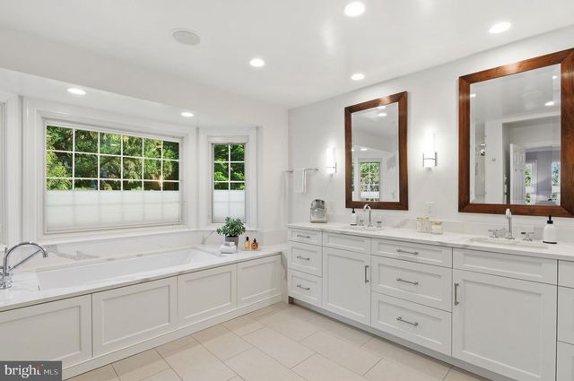 7009 SYMPHONY CT, Mclean, VA 22101