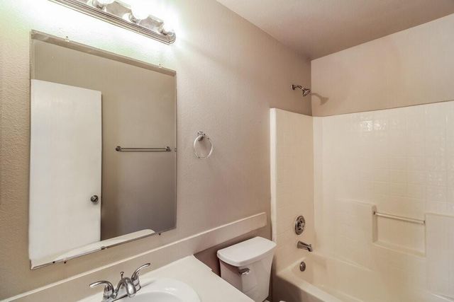 3407 Dartmouth Field Lane, Fresno, TX 77545