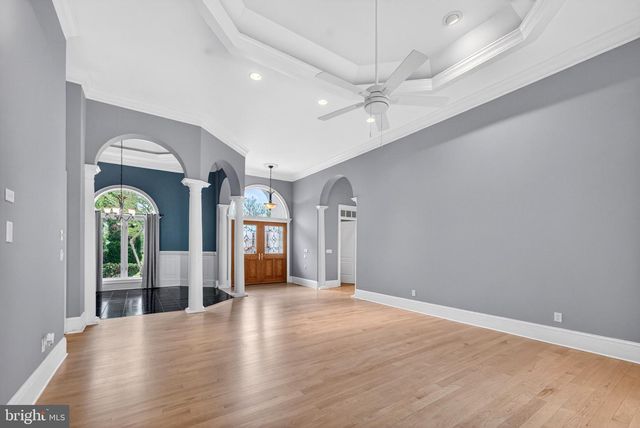 2855 COX NECK RD, Chester, MD 21619