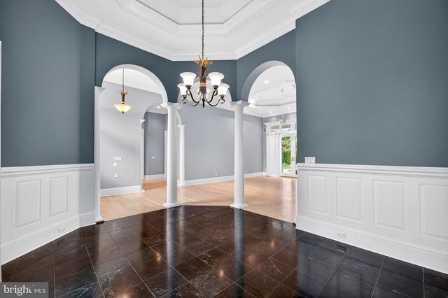 2855 COX NECK RD, Chester, MD 21619