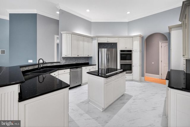 2855 COX NECK RD, Chester, MD 21619