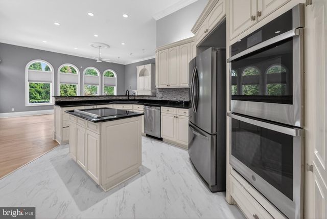 2855 COX NECK RD, Chester, MD 21619