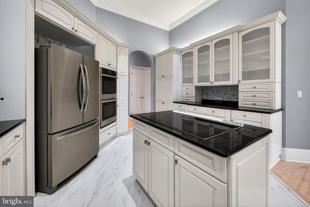 2855 COX NECK RD, Chester, MD 21619
