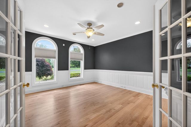 2855 COX NECK RD, Chester, MD 21619
