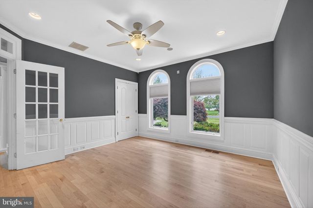 2855 COX NECK RD, Chester, MD 21619
