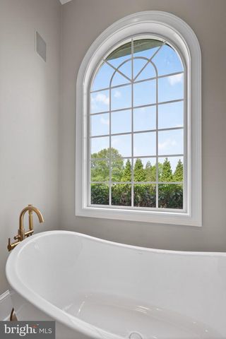 2855 COX NECK RD, Chester, MD 21619