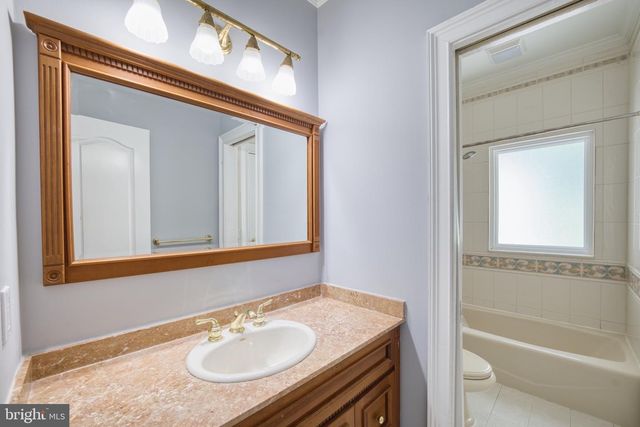 2855 COX NECK RD, Chester, MD 21619