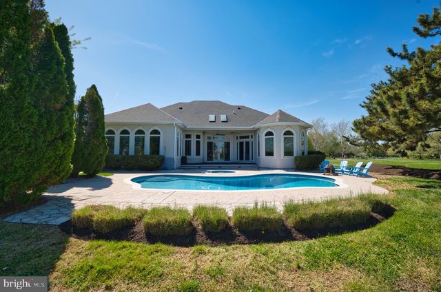 2855 COX NECK RD, Chester, MD 21619