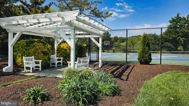 2855 COX NECK RD, Chester, MD 21619