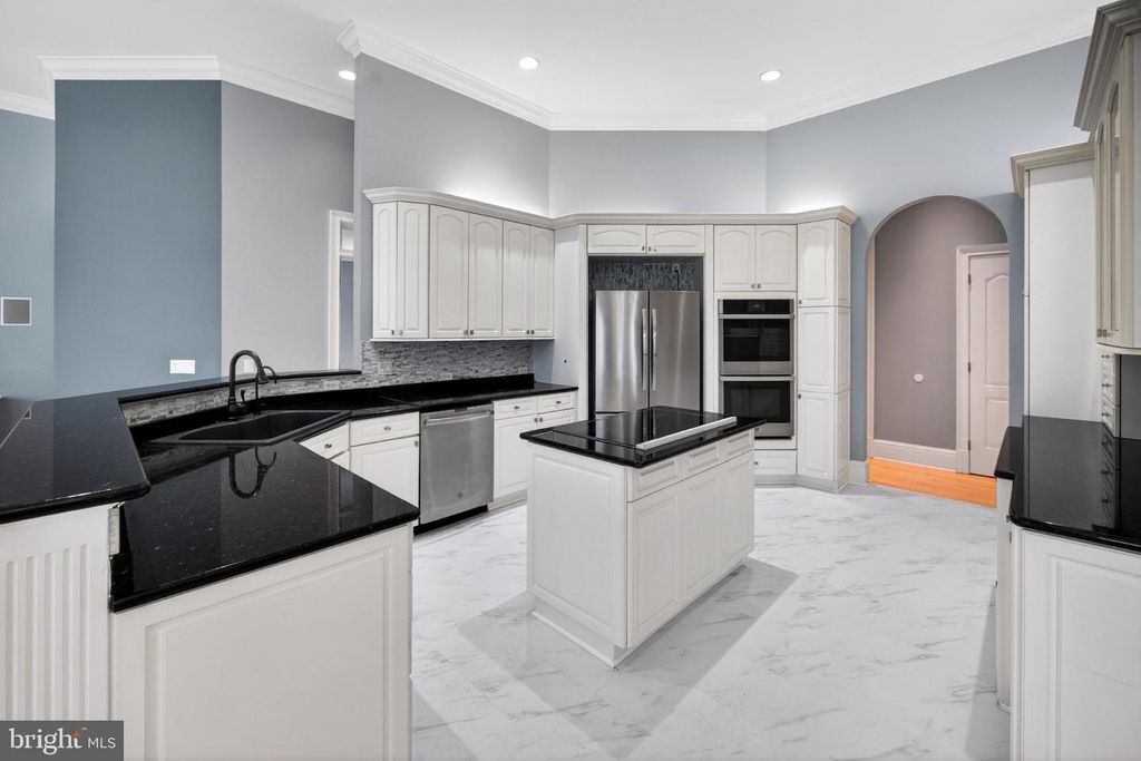 Image 25 of property listing at 2855 COX NECK RD, Chester, MD 21619