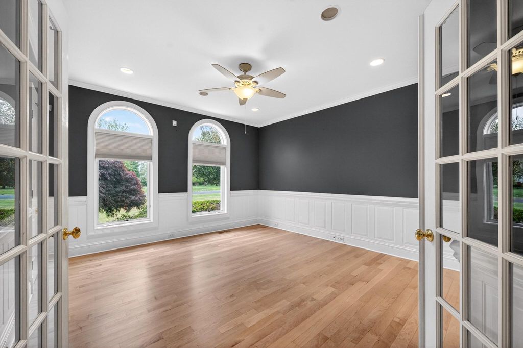 Image 31 of property listing at 2855 COX NECK RD, Chester, MD 21619