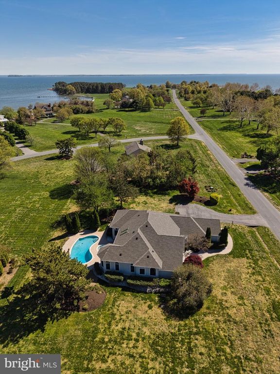 Image 5 of property listing at 2855 COX NECK RD, Chester, MD 21619