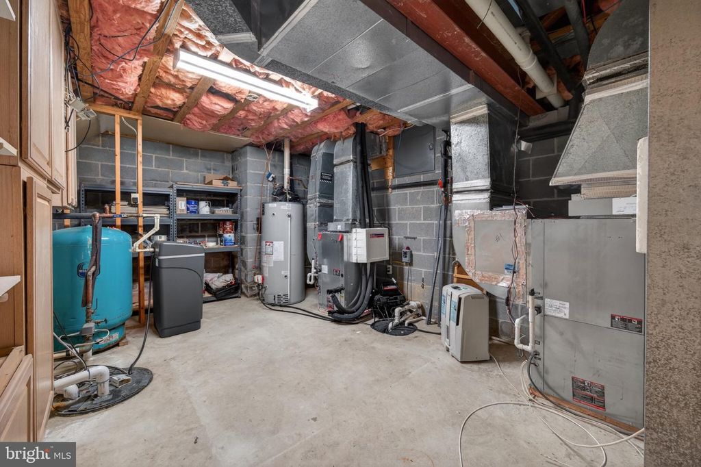 Image 57 of property listing at 2855 COX NECK RD, Chester, MD 21619