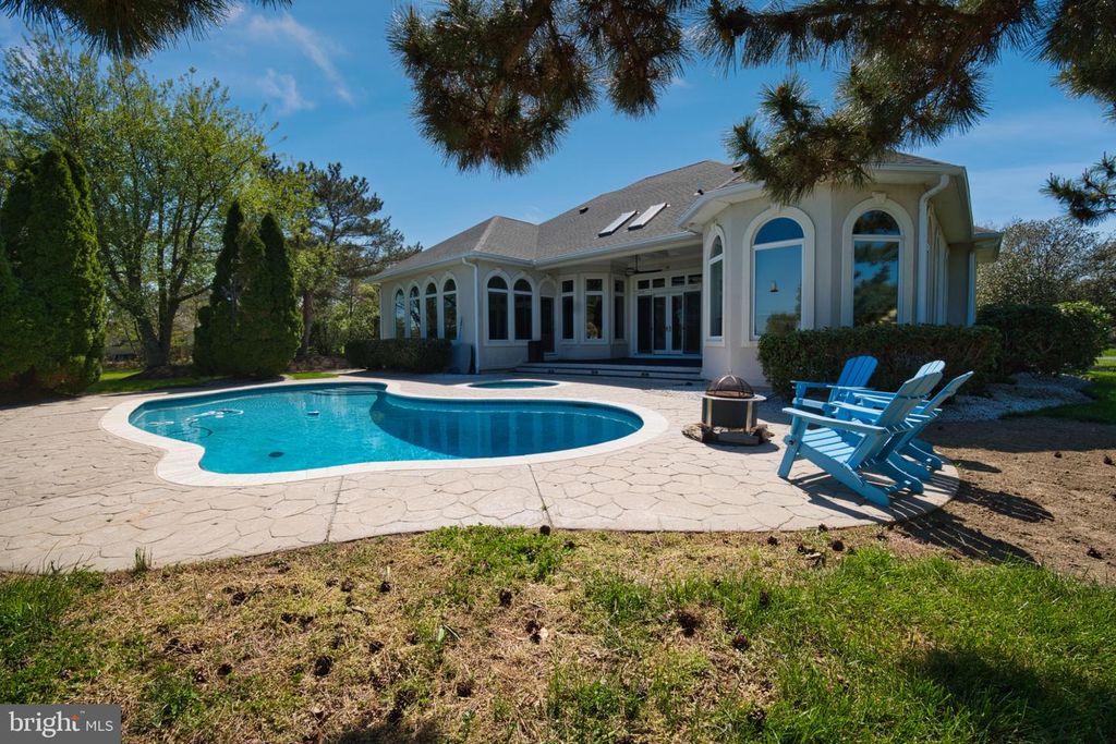 Image 66 of property listing at 2855 COX NECK RD, Chester, MD 21619