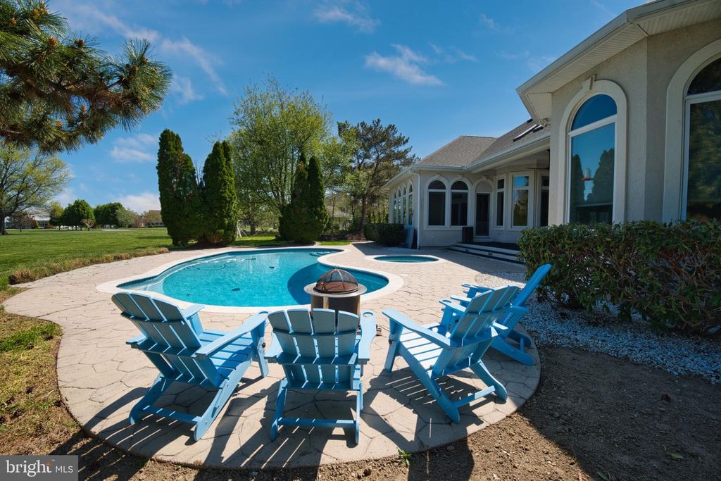 Image 67 of property listing at 2855 COX NECK RD, Chester, MD 21619