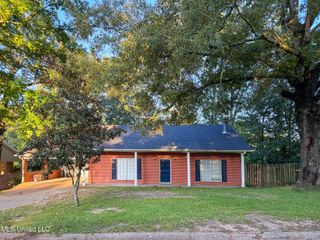 502 Faulkner Drive, Mccomb, MS 39648