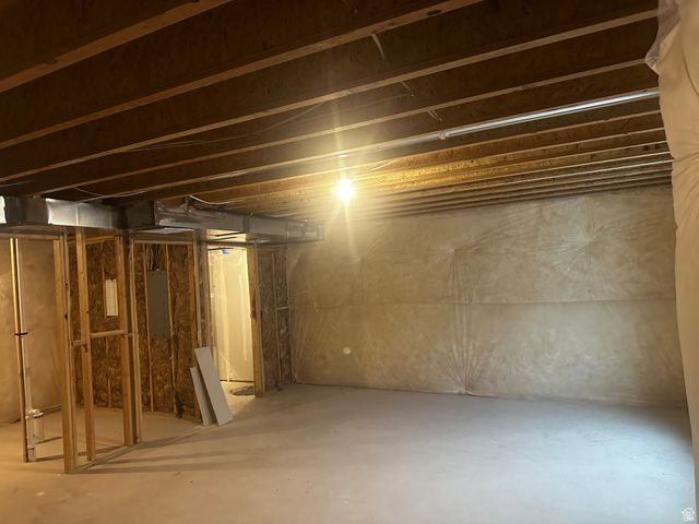 15 S LUNAR WAY, Mapleton, UT 84664