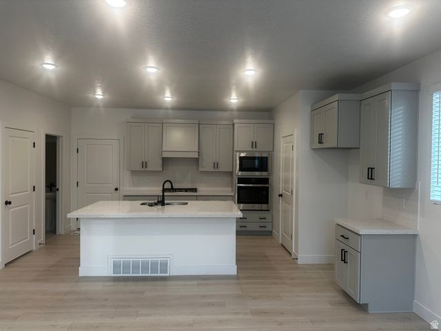 15 S LUNAR WAY, Mapleton, UT 84664