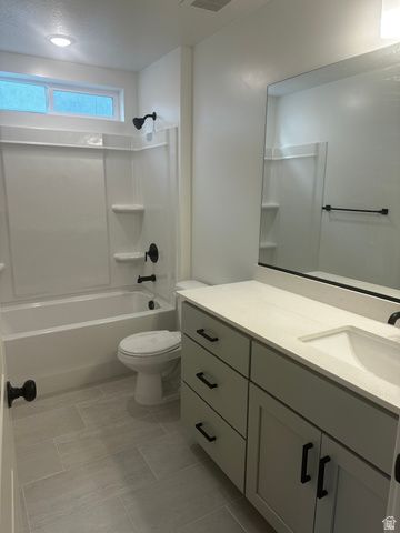 15 S LUNAR WAY, Mapleton, UT 84664