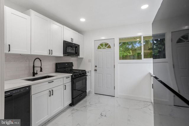 49 FARRELL AVE, Ewing, NJ 08618