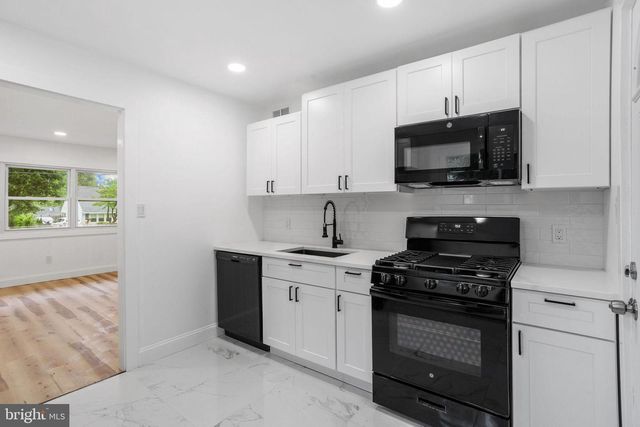 49 FARRELL AVE, Ewing, NJ 08618