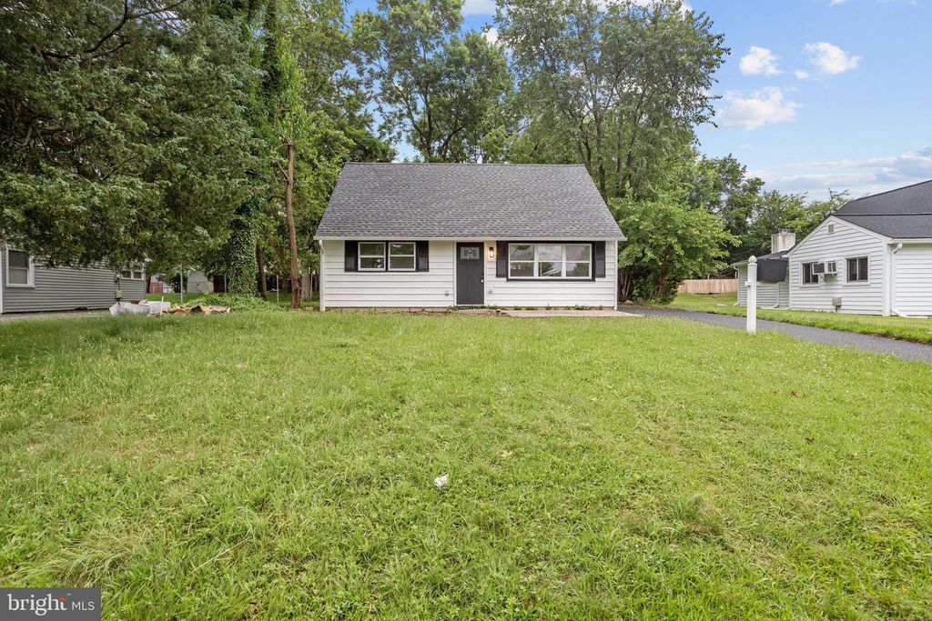 49 FARRELL AVE, Ewing, NJ 08618