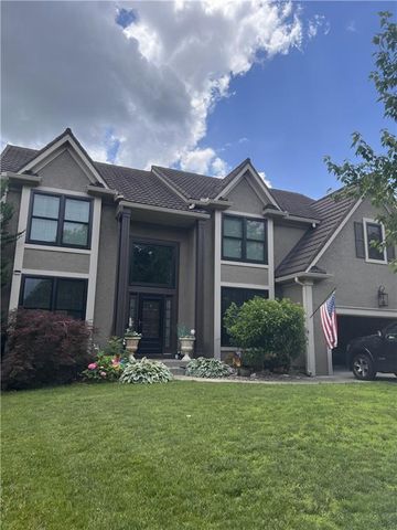 10701 W 128th Place, Overland Park, KS 66213
